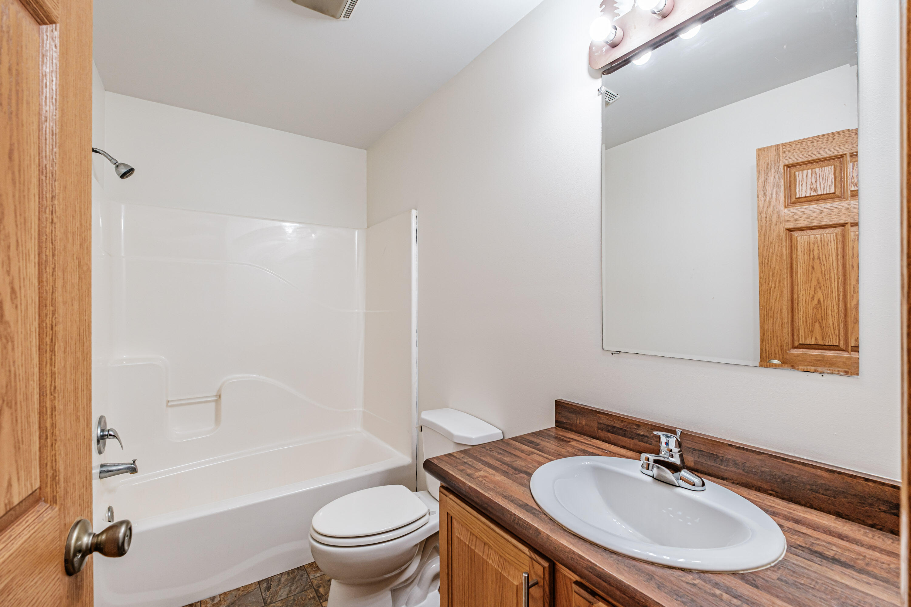 62 Townsend Way Topsham ME 04086