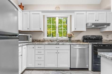 2 Bunker Hill Terrace Scarborough ME 04074