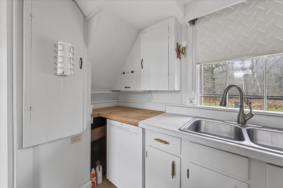 330 E Main Street Searsport ME 04974