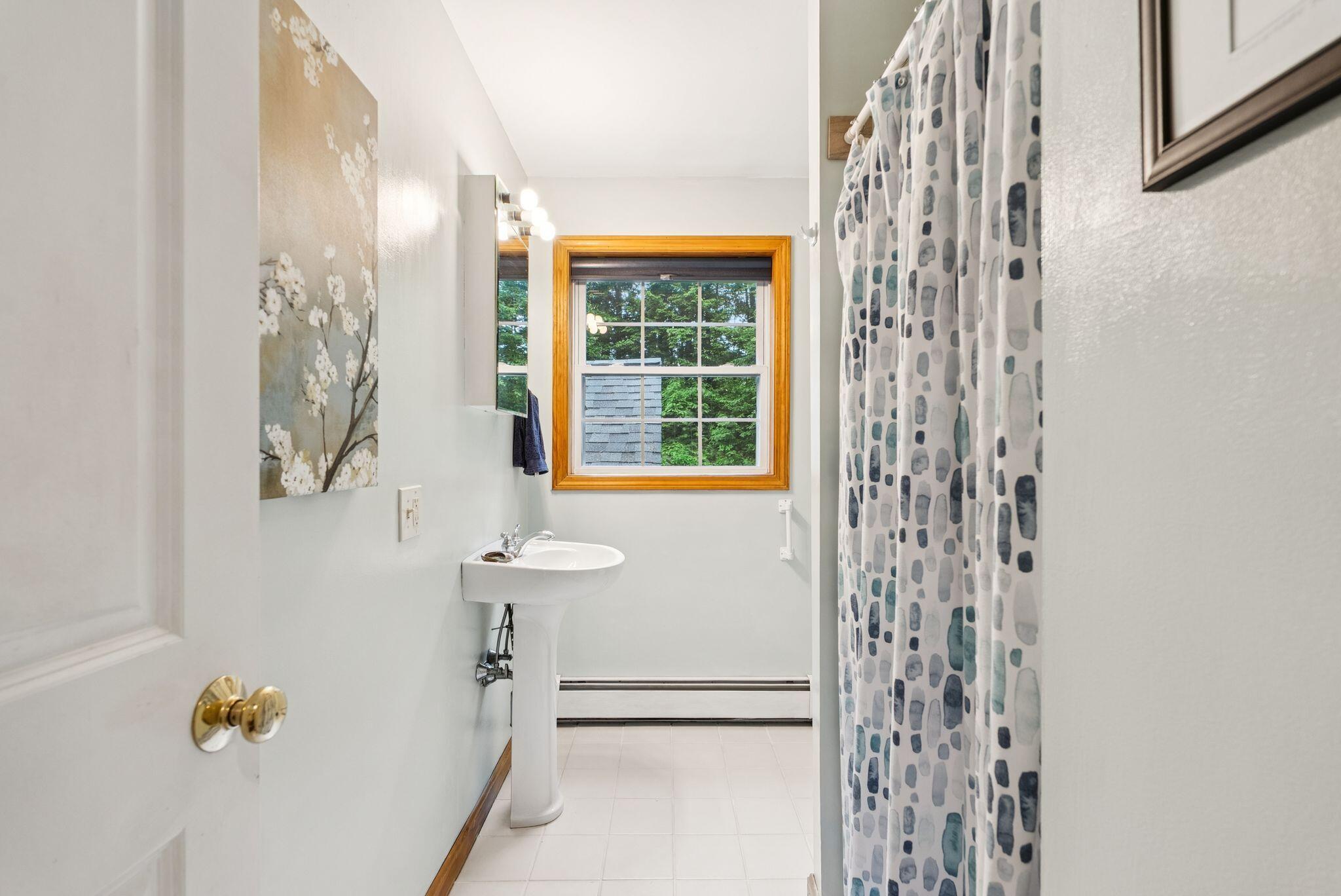 15 Graystone Road Gray ME 04039