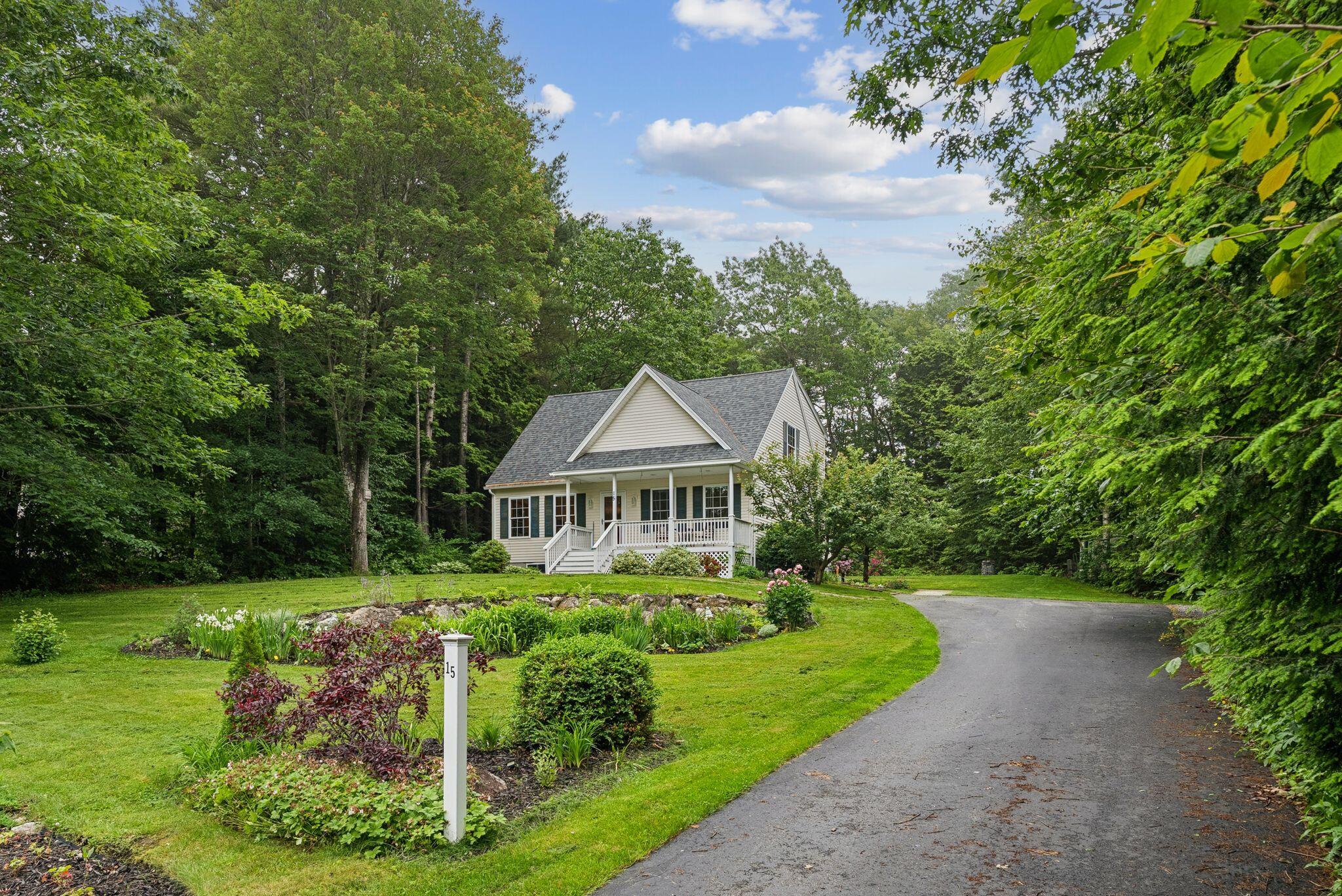 15 Graystone Road Gray ME 04039