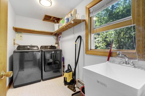 7 Gore Road Raymond ME 04071