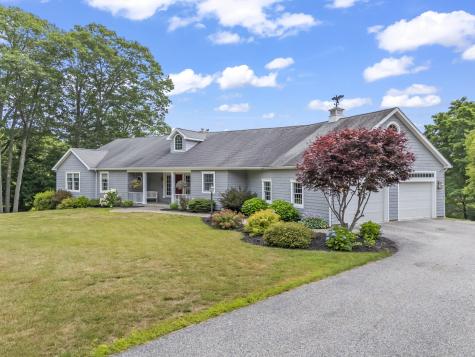 27 Rejane Avenue Lewiston ME 04240