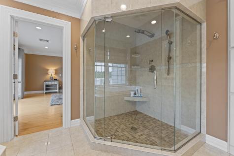 27 Rejane Avenue Lewiston ME 04240