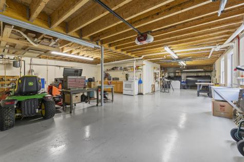 27 Rejane Avenue Lewiston ME 04240