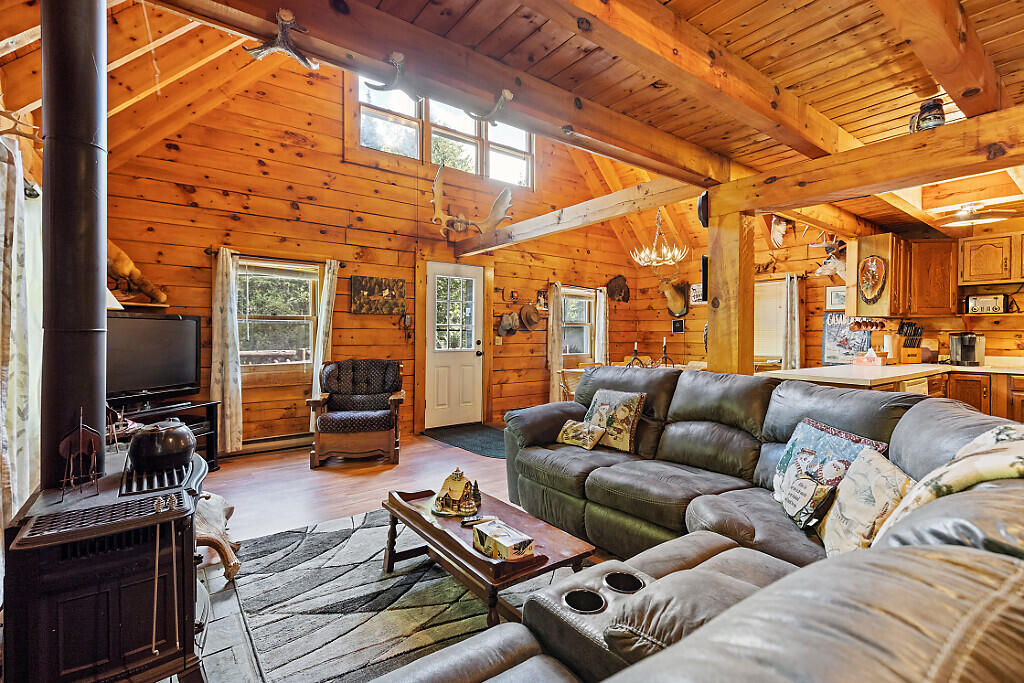 11 Woods Road Dallas Plt ME 04970