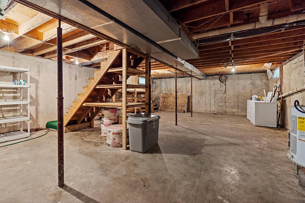 11 Woods Road Dallas Plt ME 04970