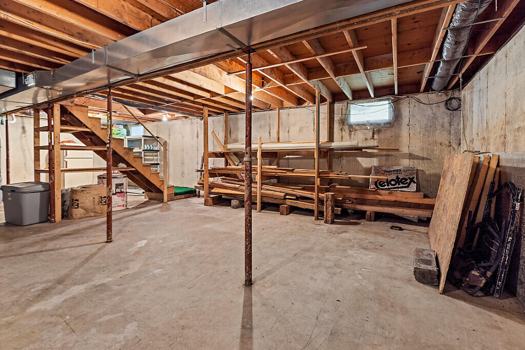 11 Woods Road Dallas Plt ME 04970