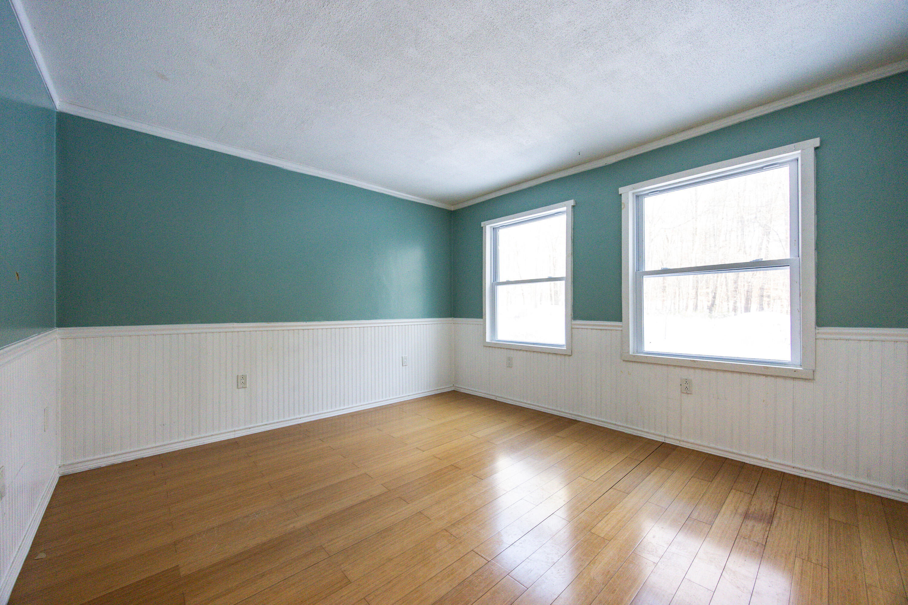 112 N Raymond Road Gray ME 04039