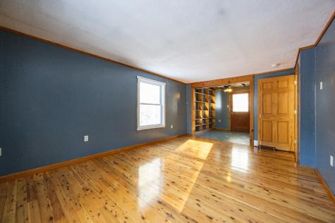 112 N Raymond Road Gray ME 04039