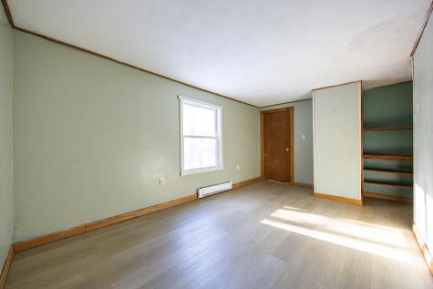 112 N Raymond Road Gray ME 04039