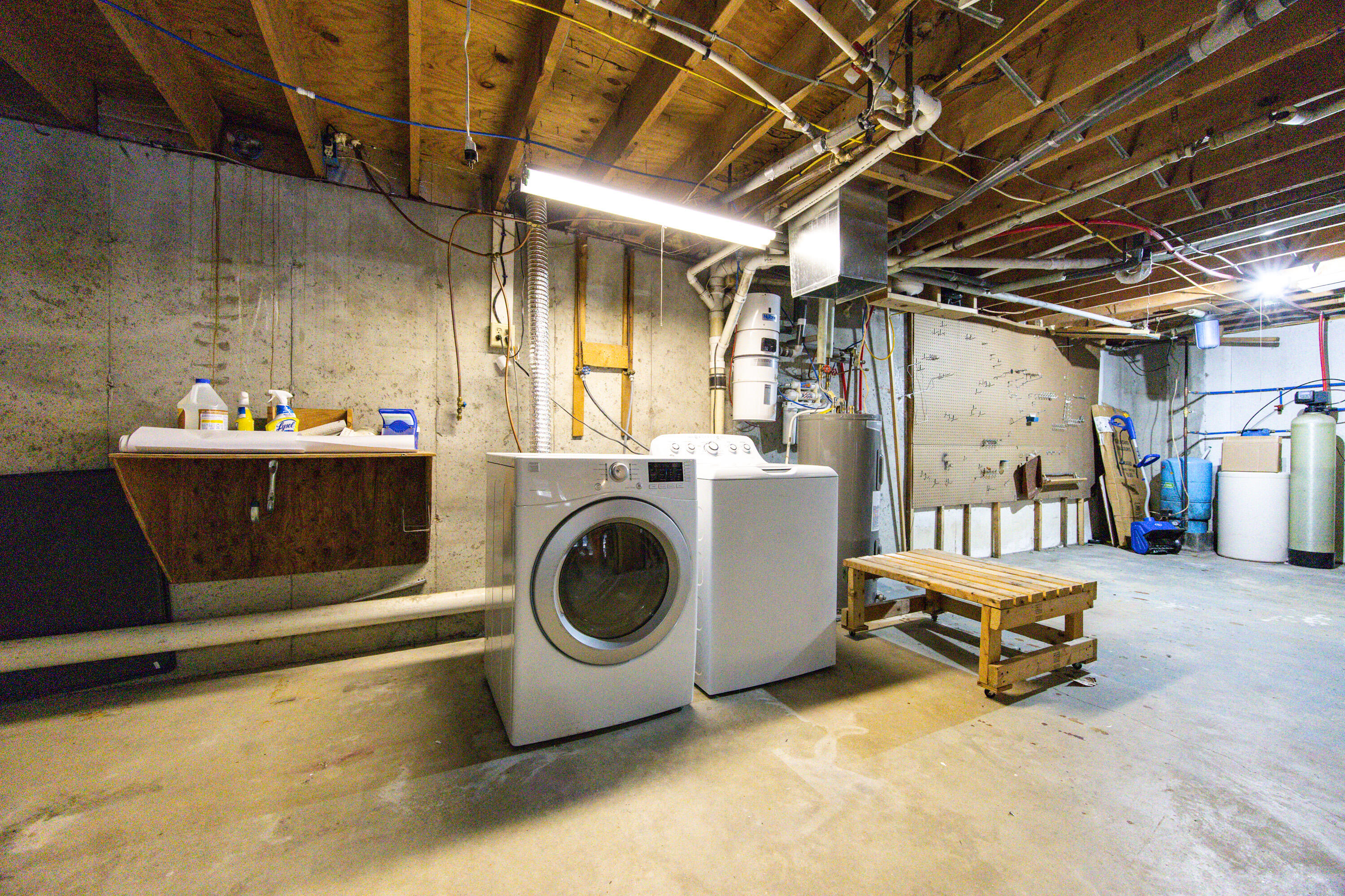 112 N Raymond Road Gray ME 04039