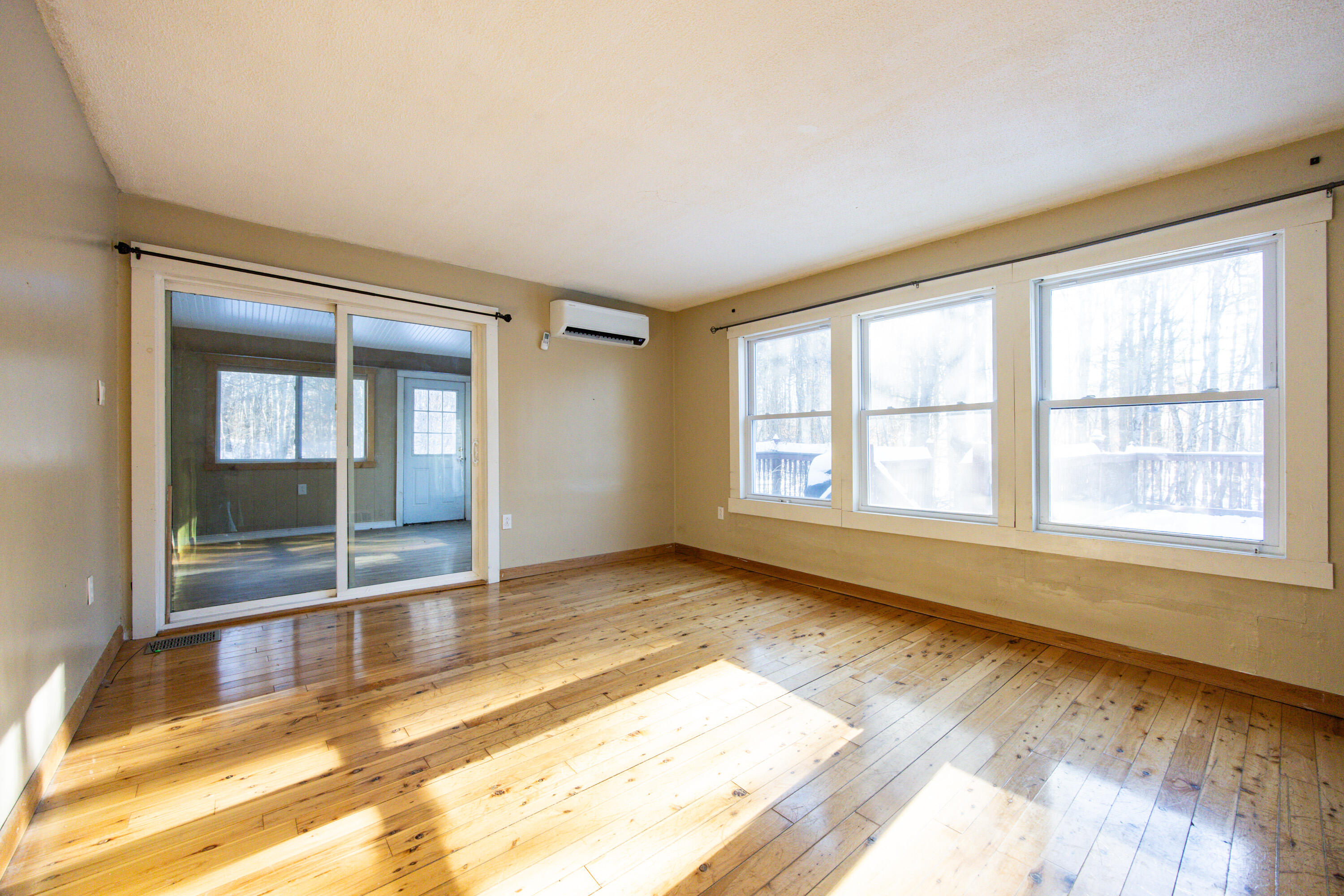 112 N Raymond Road Gray ME 04039