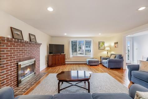 27 Surf Lane Kennebunk ME 04043