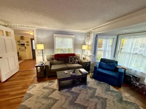 7 Old Lewiston Road Monmouth ME 04265