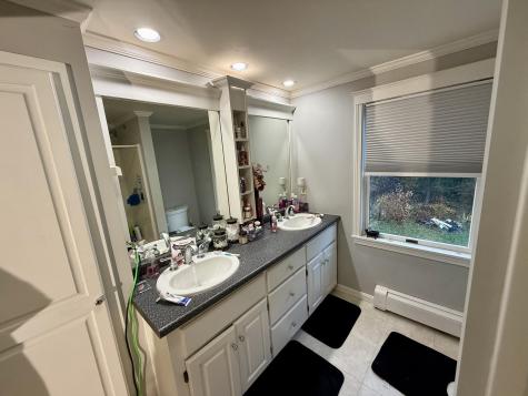 7 Old Lewiston Road Monmouth ME 04265