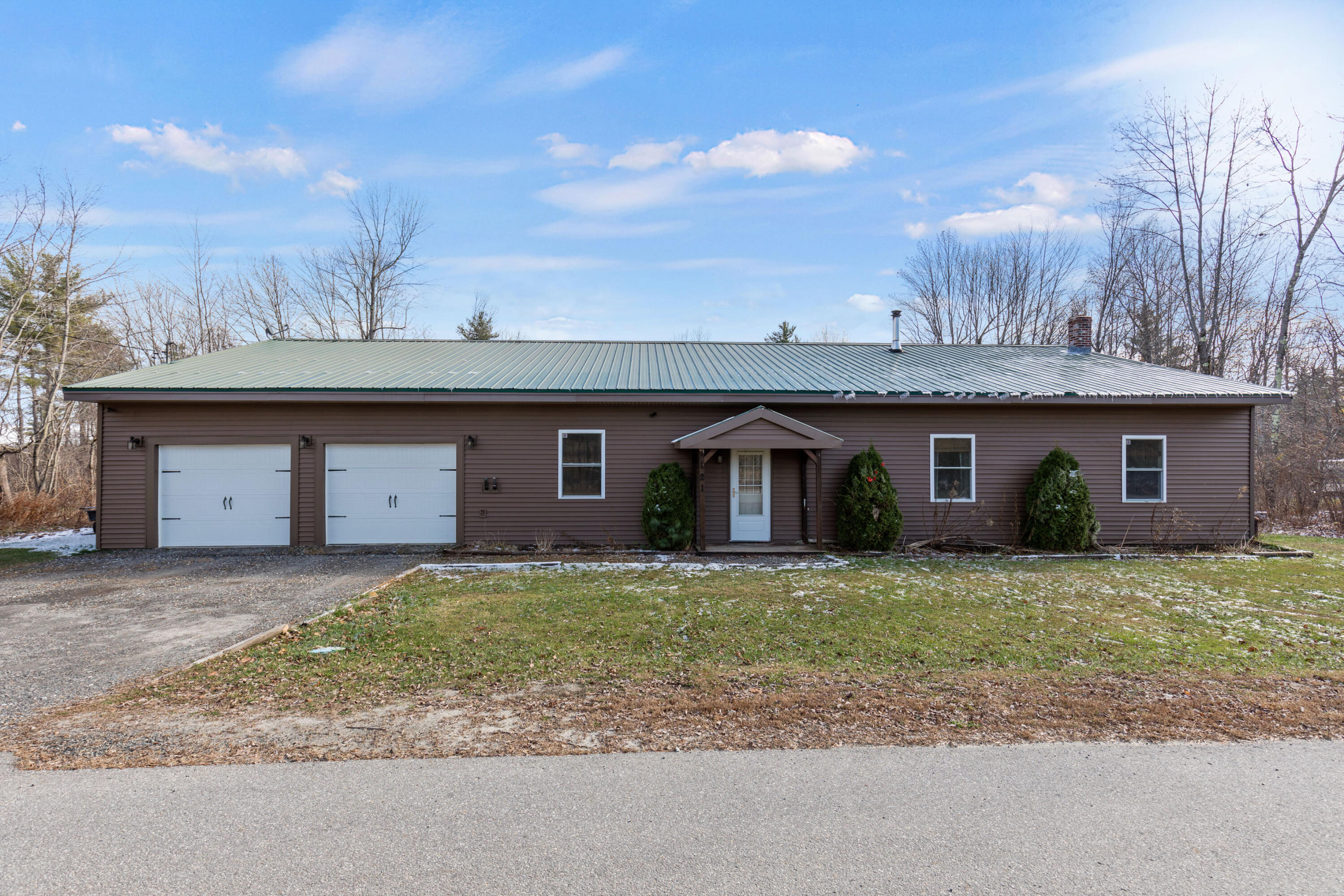 121 Tiffany Road Sidney Maine Real Estate Listing MLS 1548514