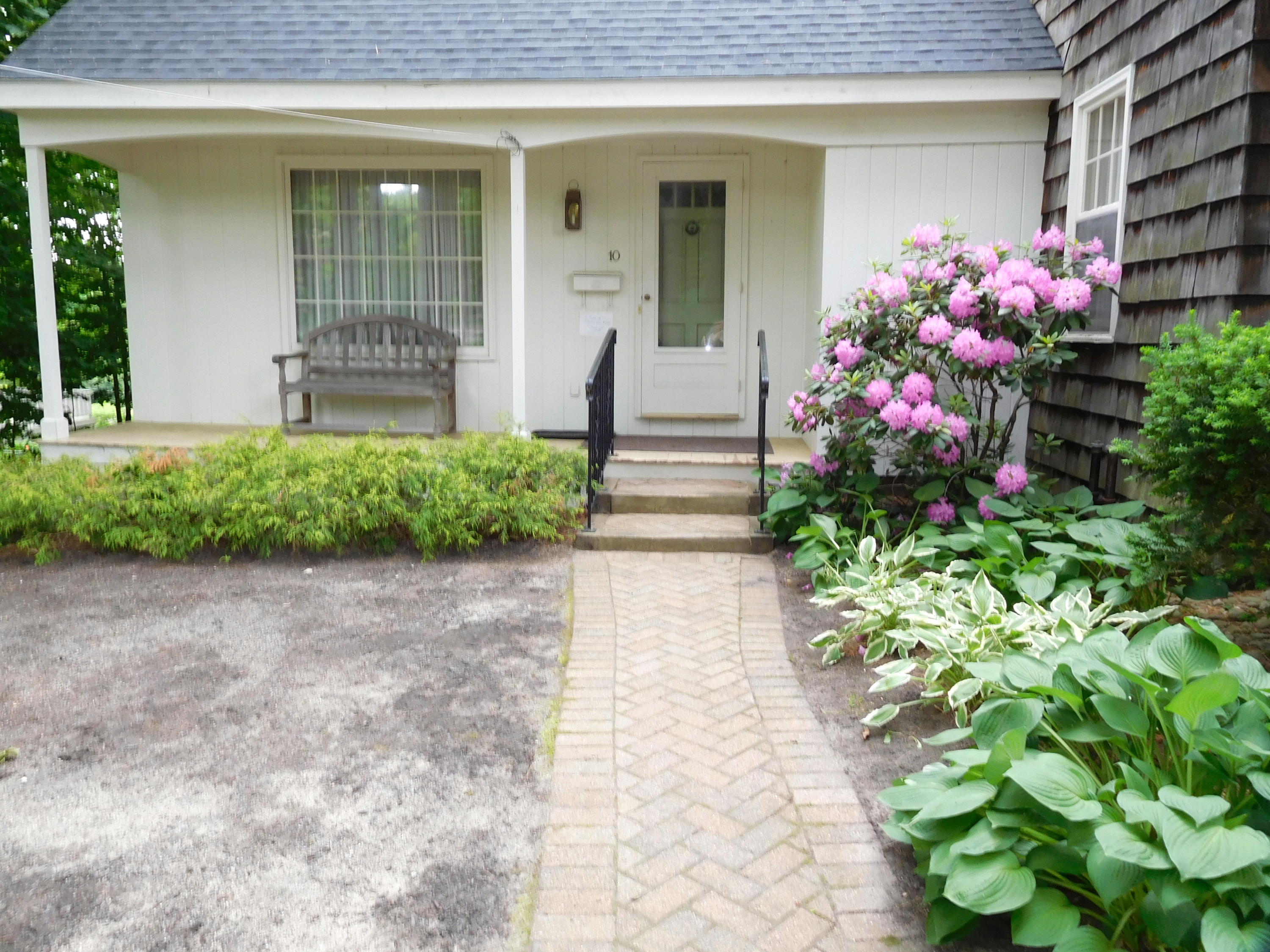 10 Hillside Avenue Auburn ME 04210