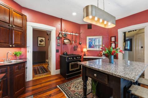 63 Federal Street Wiscasset ME 04578