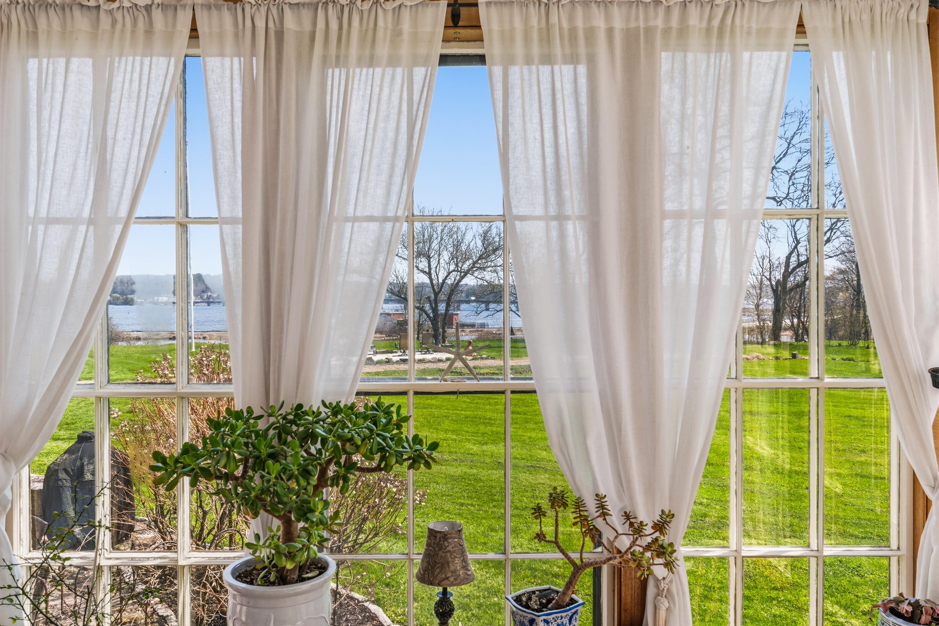63 Federal Street Wiscasset ME 04578