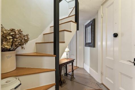 63 Federal Street Wiscasset ME 04578