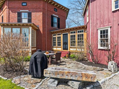 63 Federal Street Wiscasset ME 04578