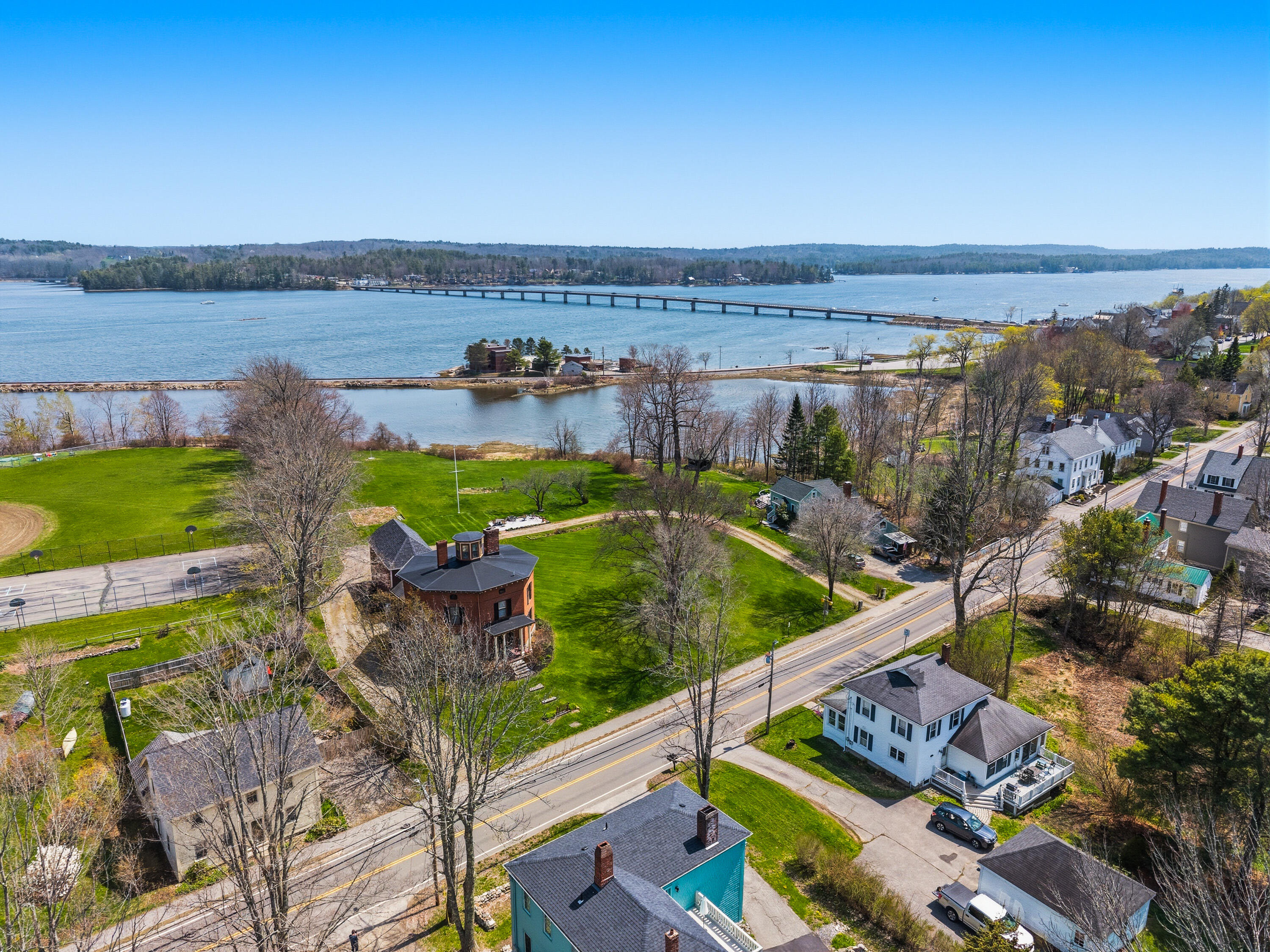 63 Federal Street Wiscasset ME 04578