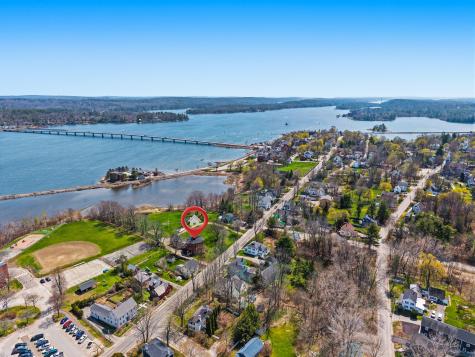 63 Federal Street Wiscasset ME 04578