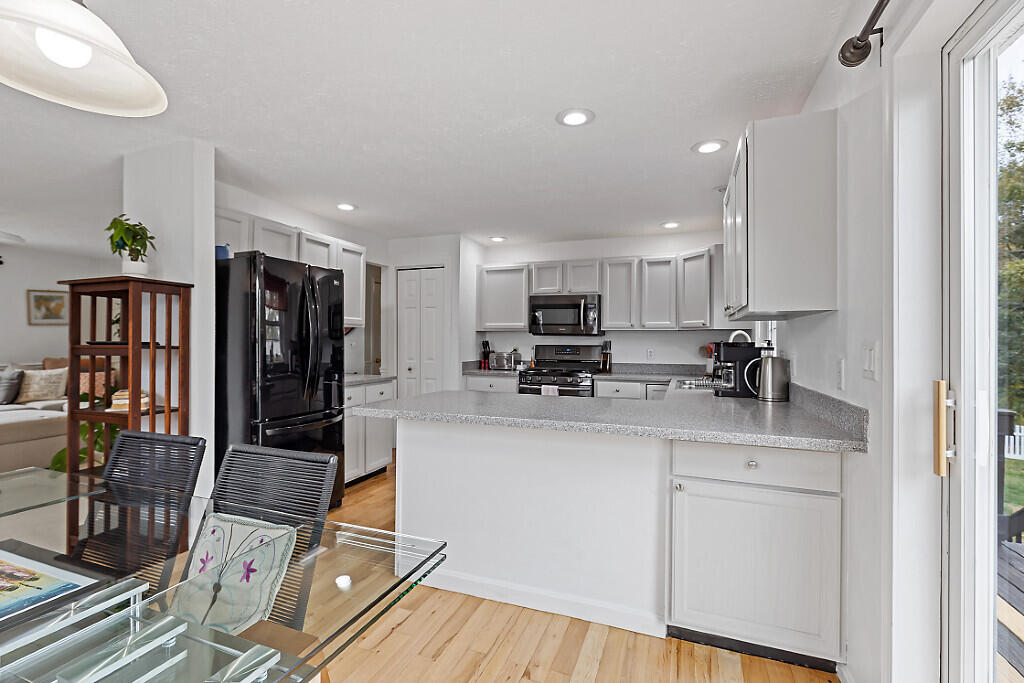 8 Kyle Street Brunswick ME 04011