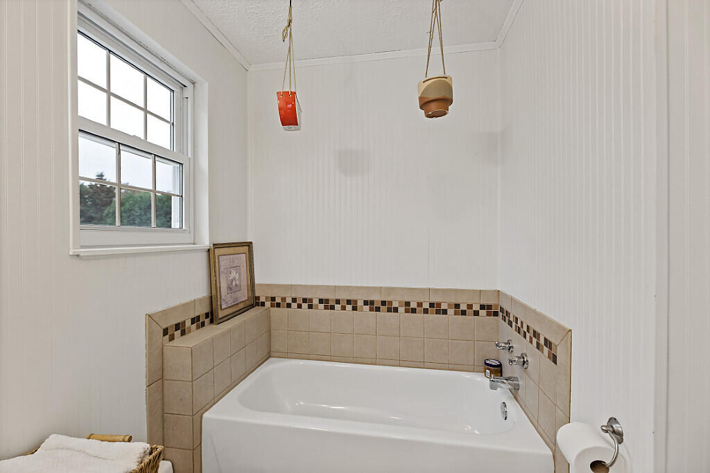 8 Kyle Street Brunswick ME 04011