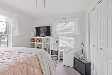 8 Kyle Street Brunswick ME 04011