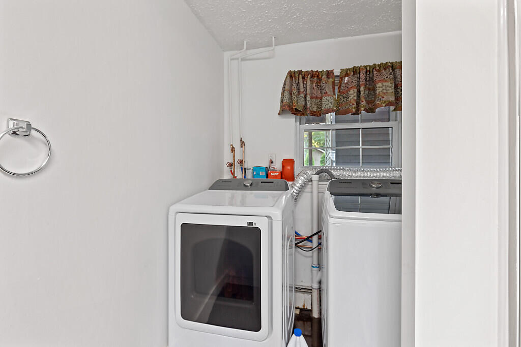 8 Kyle Street Brunswick ME 04011