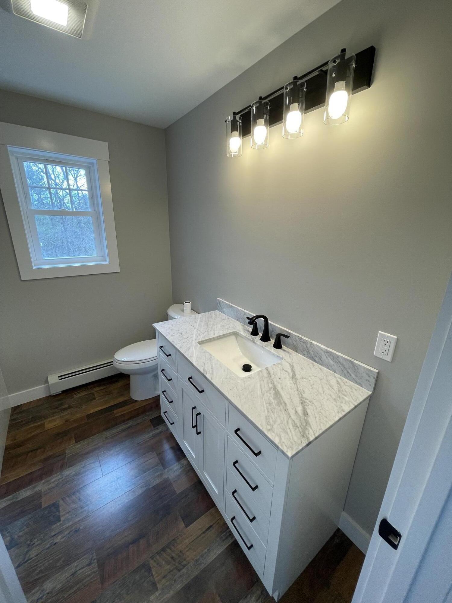 201 Dunton Road Naples ME 04055