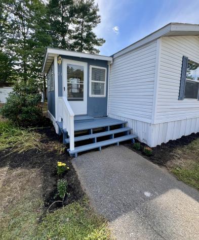 21 Holiday Lane Standish ME 04084