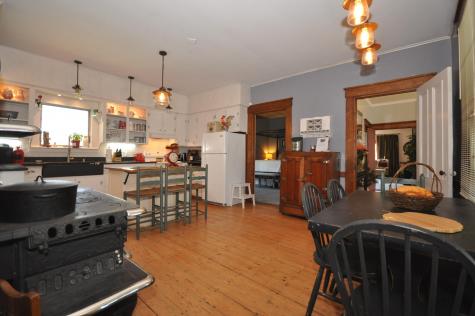 225 W Main Street Searsport ME 04974