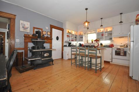 225 W Main Street Searsport ME 04974