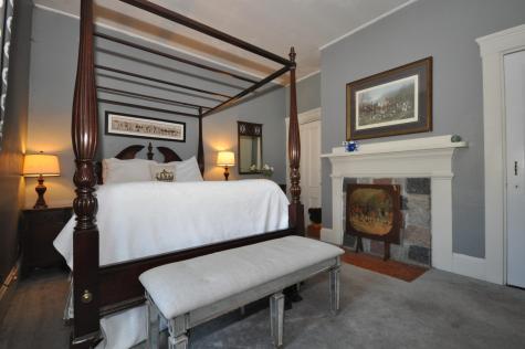225 W Main Street Searsport ME 04974