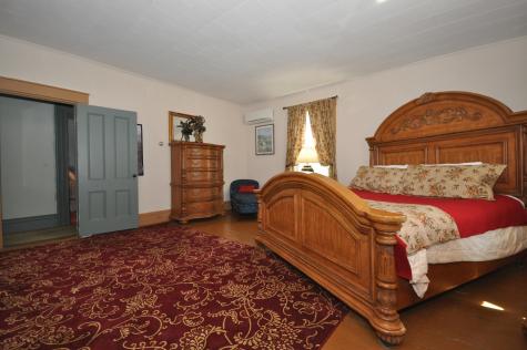 225 W Main Street Searsport ME 04974