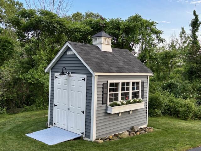8 Grover Avenue Kittery ME 03904
