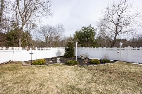8 Grover Avenue Kittery ME 03904