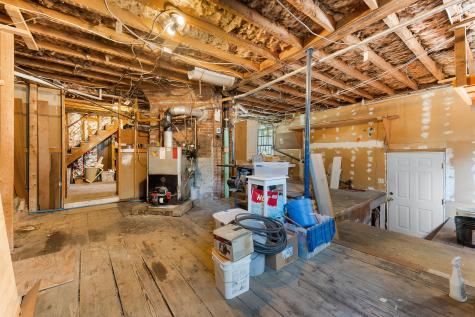 81 Highland Avenue Auburn ME 04210