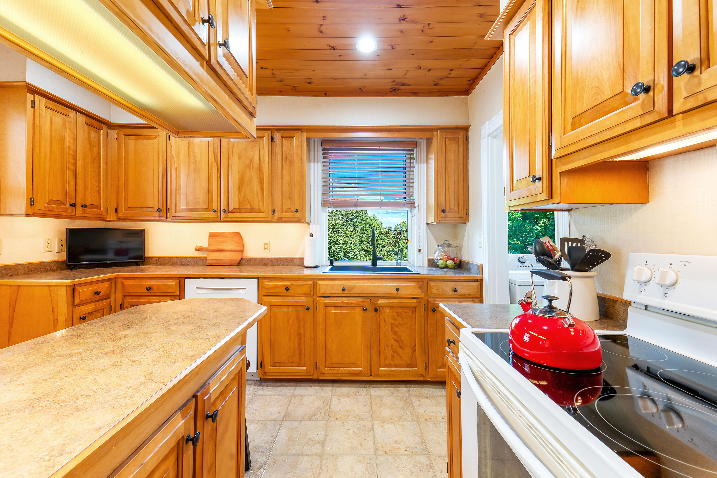 81 Highland Avenue Auburn ME 04210