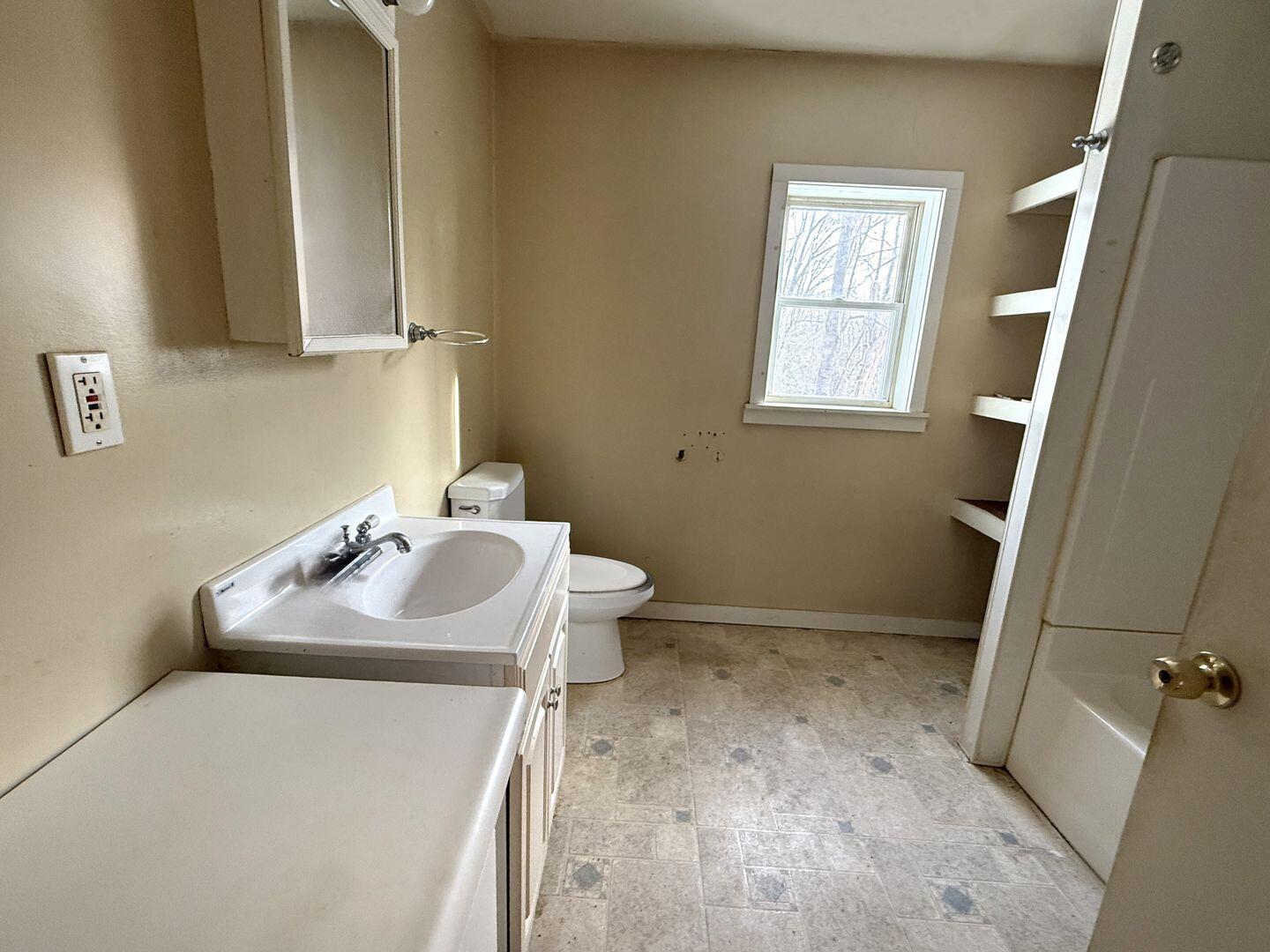 2509 Essex Street Orono ME 04473