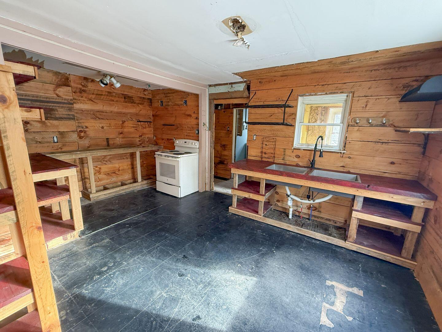 2509 Essex Street Orono ME 04473