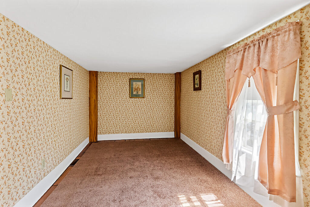 1023 Pond Road Sidney ME 04330