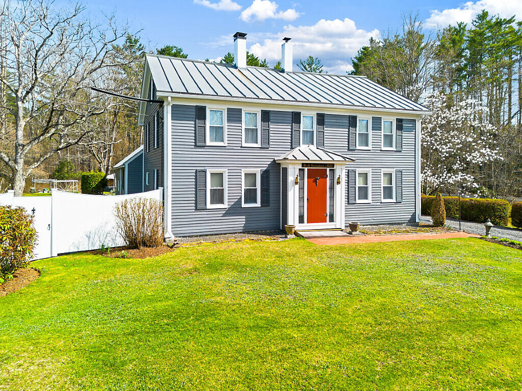 1023 Pond Road Sidney ME 04330