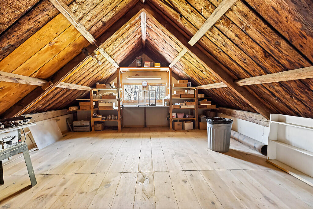 1023 Pond Road Sidney ME 04330
