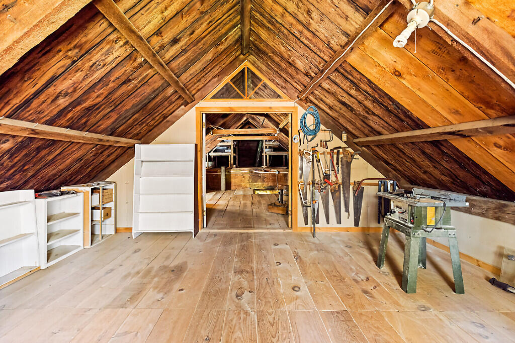 1023 Pond Road Sidney ME 04330