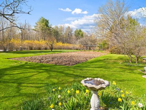 1023 Pond Road Sidney ME 04330