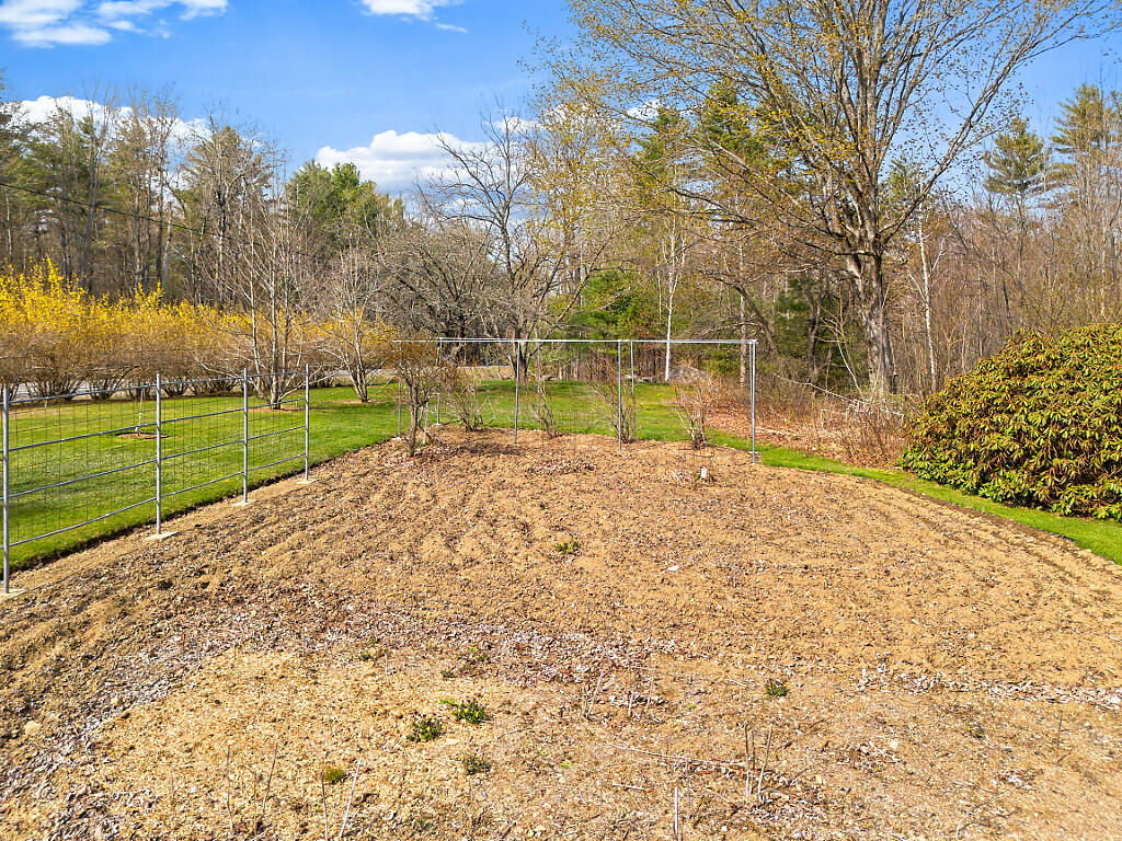 1023 Pond Road Sidney ME 04330